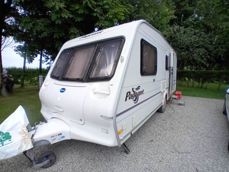 Bailey Pageant Champagne touring caravan 