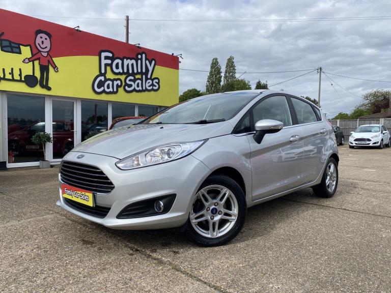 FORD FIESTA 1.6 ZETEC LOW MILEAGE GREAT HISTORY NEW CAMBELT KIT SERVICE MOT