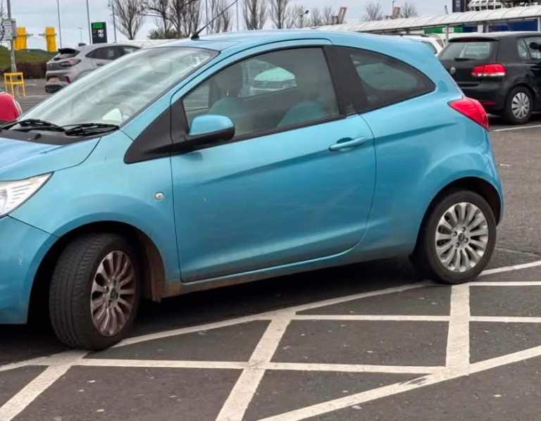 Ford, KA, Hatchback, 2010, Manual, 1242 (cc), 3 doors