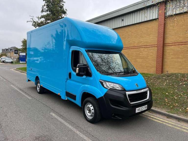 2022 Peugeot Boxer 2.2 BlueHDi 335 S Platform Cab L3 EU6 Luton DIESEL Manual