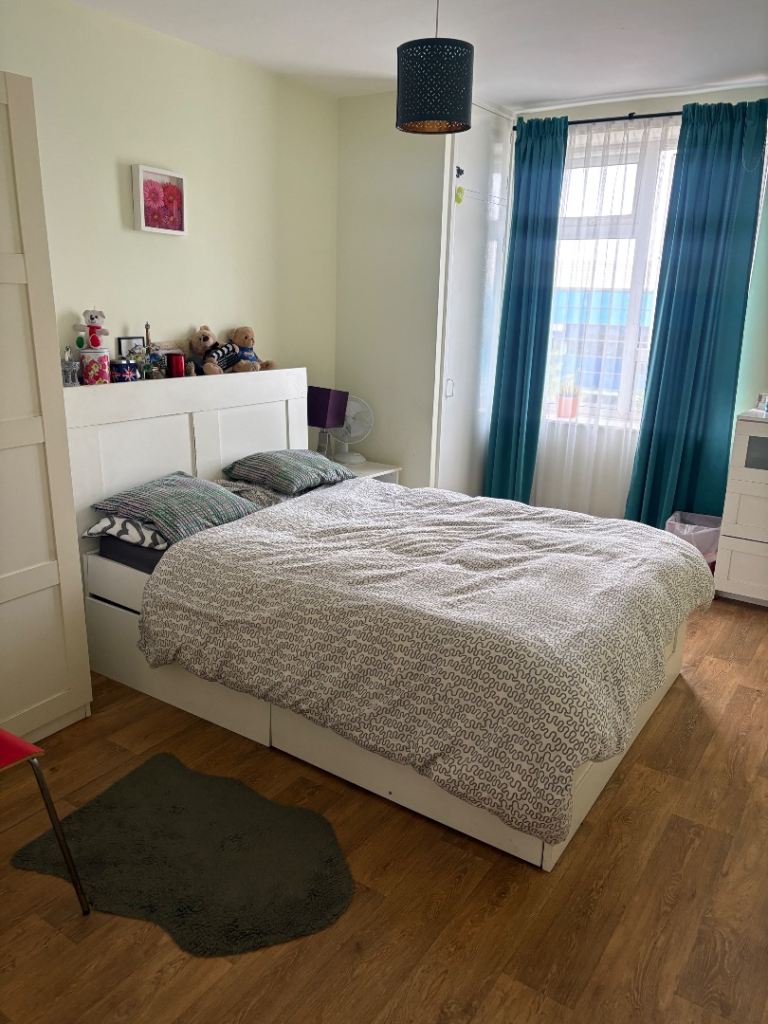 Nice,bright double room to rent in Dalston