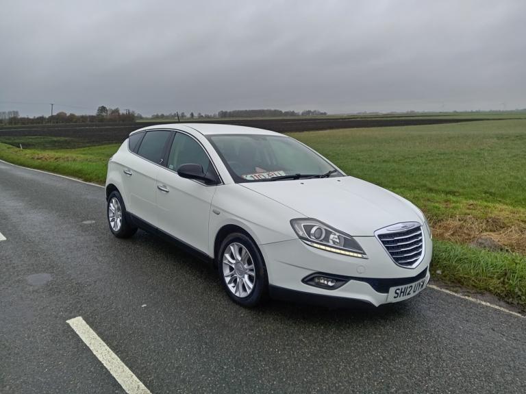 2012 Chrysler Delta 1.4 M-Air SE SAT NAV SHOWROOM CONDITION CAN SECURE 24/7 ON NET DELIVERY AVA H...