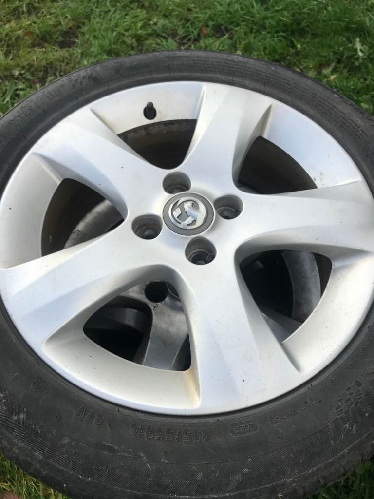 VAUXHALL CORSA D MK3 SXI 16" 4 STUD ALLOY WHEELS + 195/55/16 TYRES