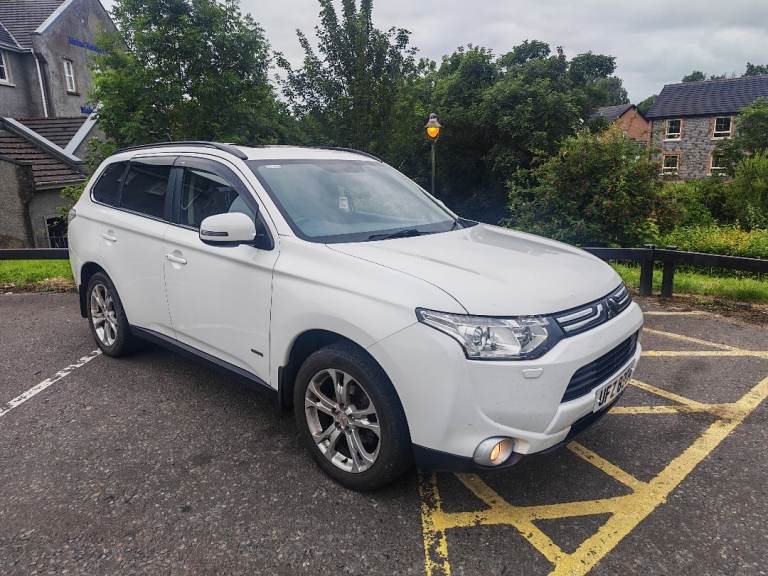 Mitsubishi, Outlander GS4, 7 seater, estate, 2014, Manual, 2268 (cc), 5 doors