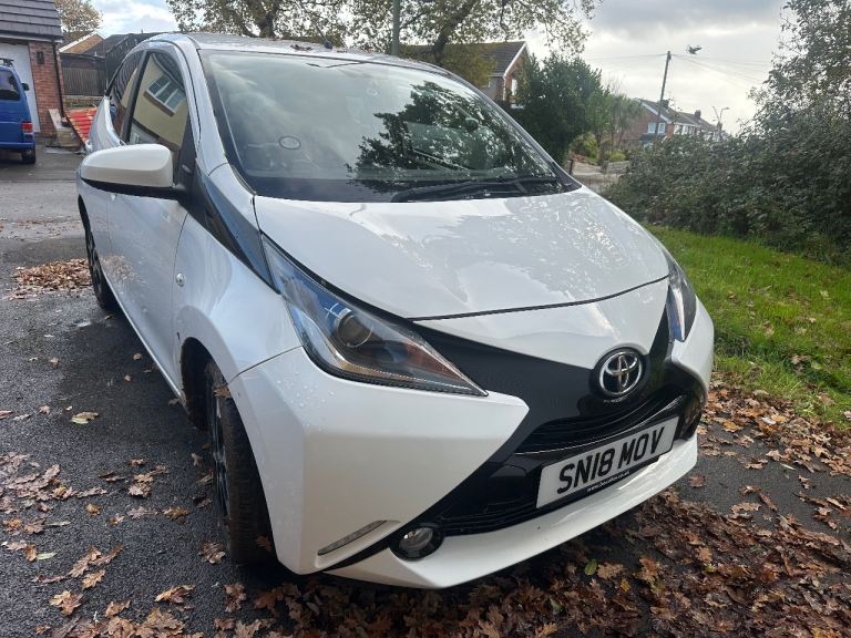 Toyota, AYGO, Hatchback, 2018, Manual, 998 (cc), 5 doors