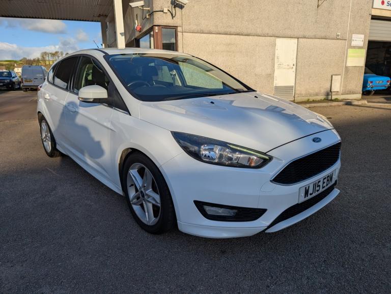 FORD FOCUS 1.0 T EcoBoost Zetec S 2015