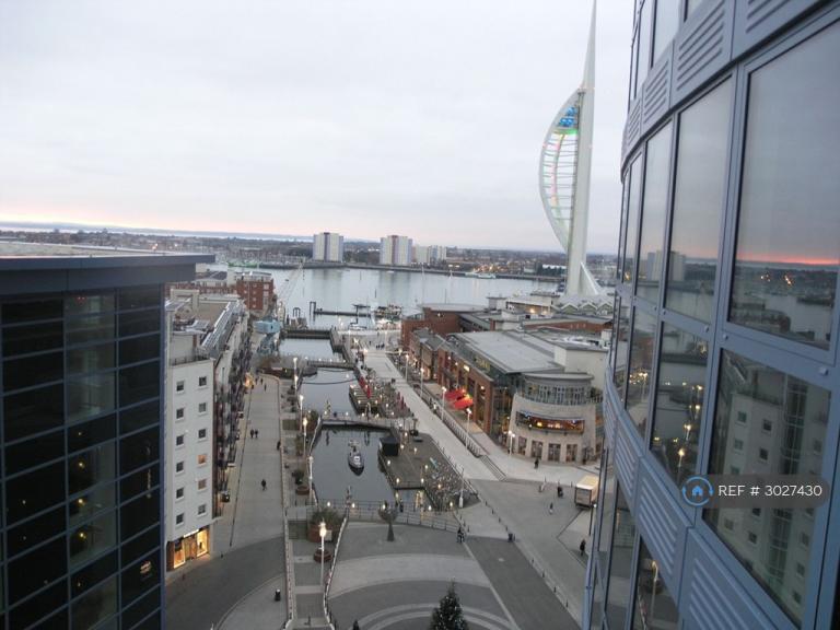 2 bedroom flat in Gunwharf Quays, Portsmouth, PO1 (2 bed) (#3027430)