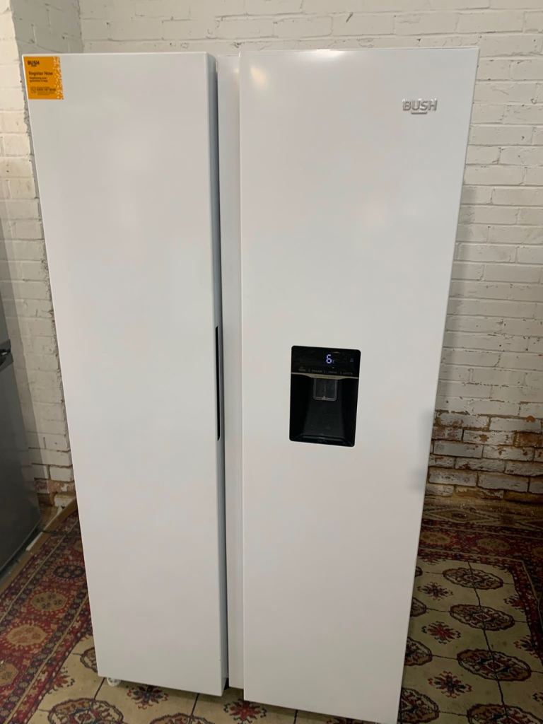✅🚐Bush White Double Door American Non Plumb With Water Display Fridge Freezer