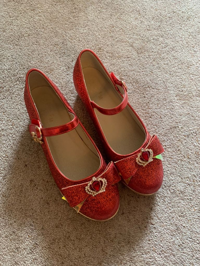 Red sparkly shoes. Size 2. 
