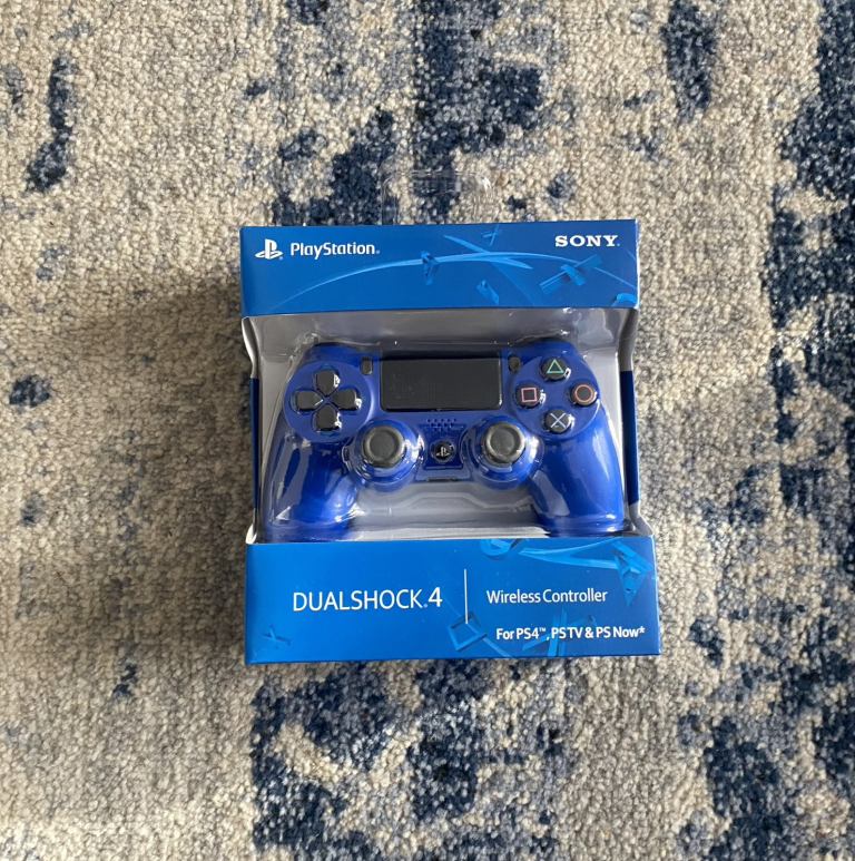 Genuine Sony DualShock 4 Controller -Official PS4 - ( 2 Colours )