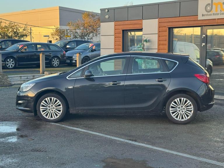 2014 Vauxhall Astra 1.4 16v Excite Euro 5 5dr HATCHBACK Petrol Manual