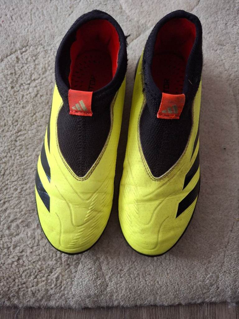 Kids Adidas Predator Astro-boots