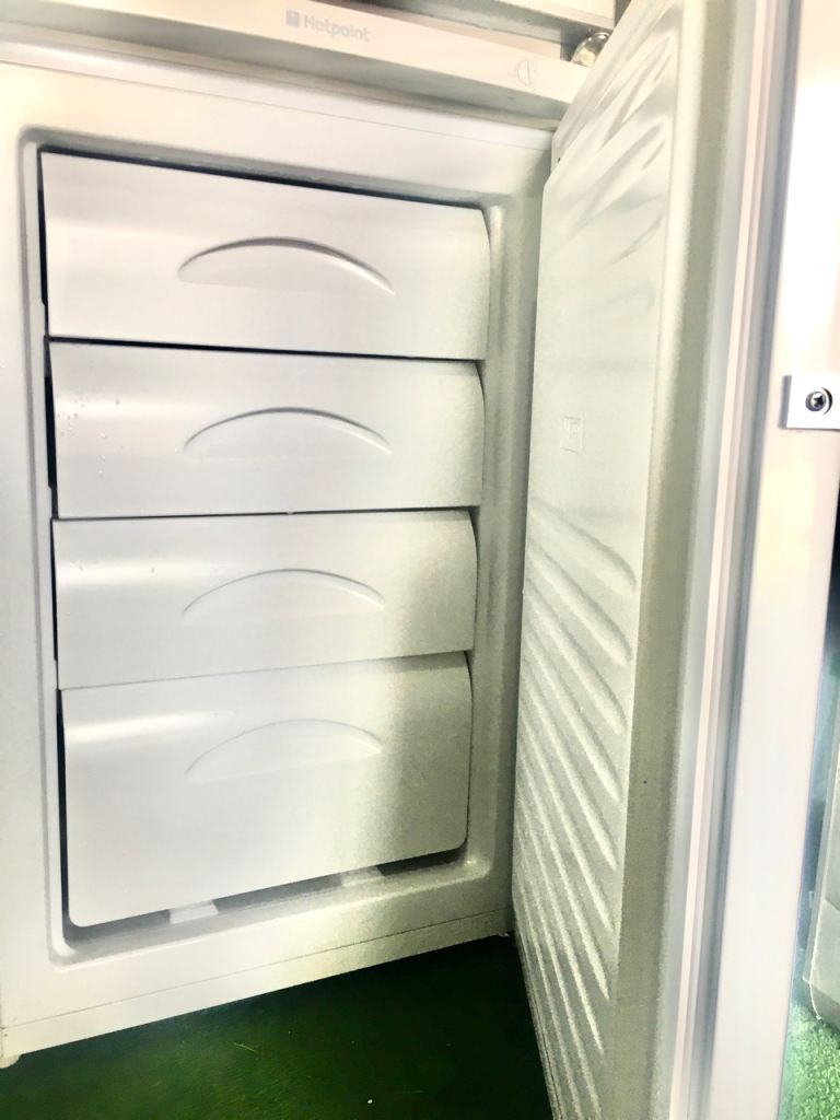 HOTPOINT 🧼SUPER CLEAN FREEZER 🔵INSTANT DELIVERY 