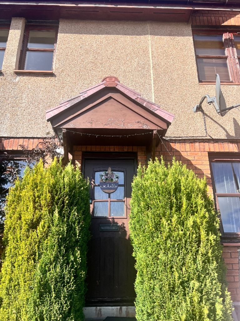 Flat to let