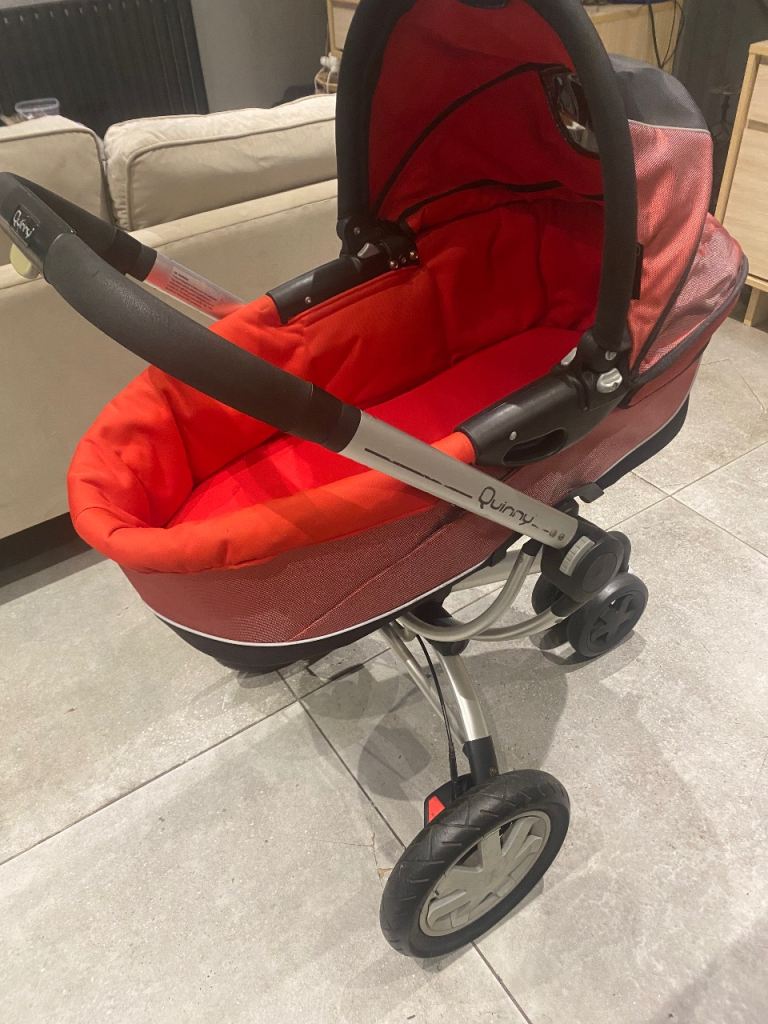 Quinny Moodd Pushchair with Carrycot and Footmuff – Red, Good Condition
