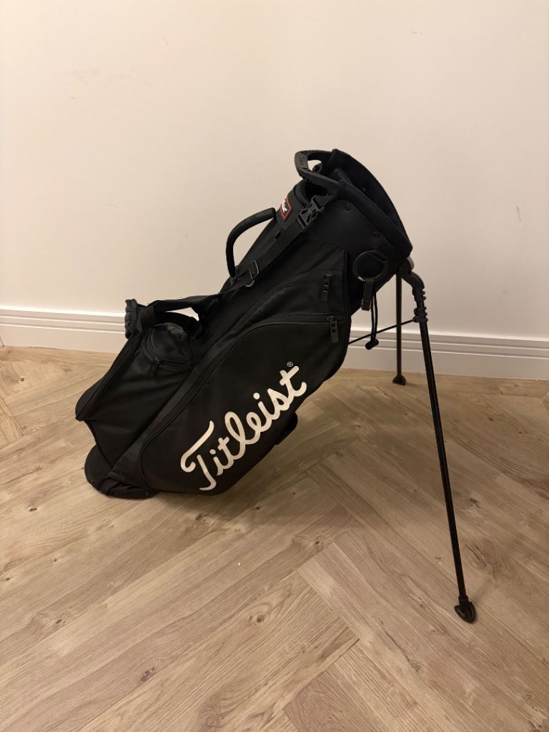Titleist Golf Stand Bag – Black, Excellent Condition