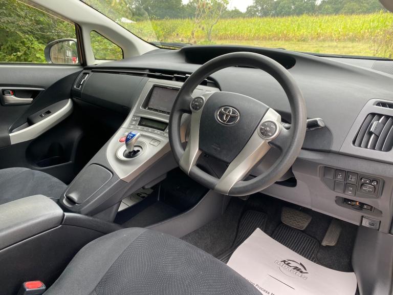 2015 Toyota Prius PRIUS T SPIRIT VVT-I CVT Hybrid