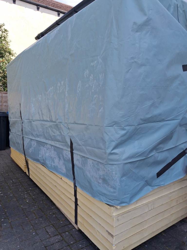 Roofing insulation boards (sloping)  