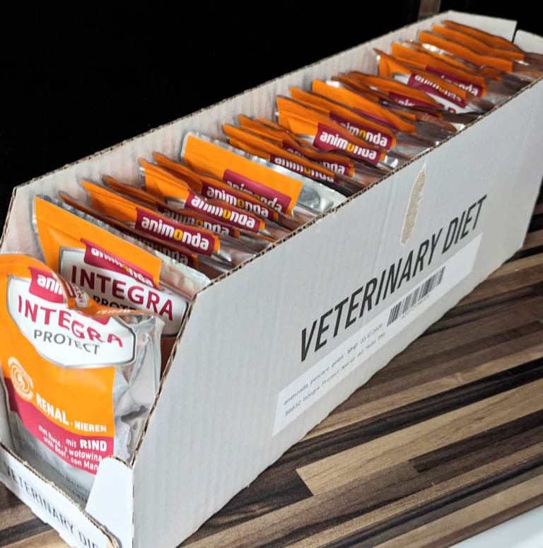  Brand New - 25 x 85g Integra Renal Pouches (Beef flavour)