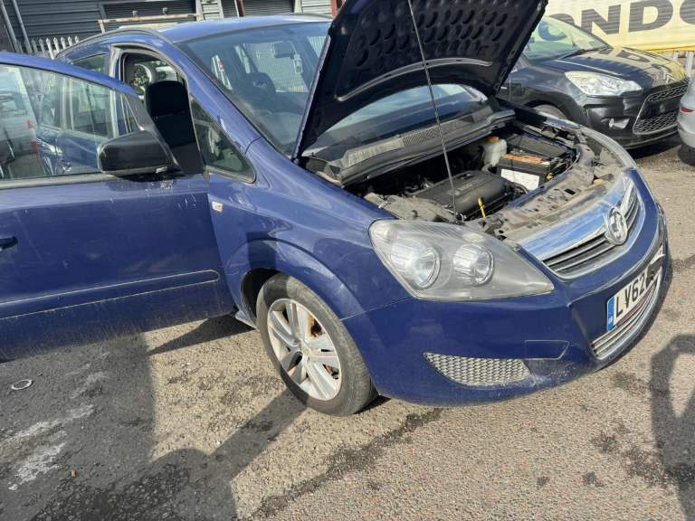 vauxhall zafira b mk2 blue parts for breaking 