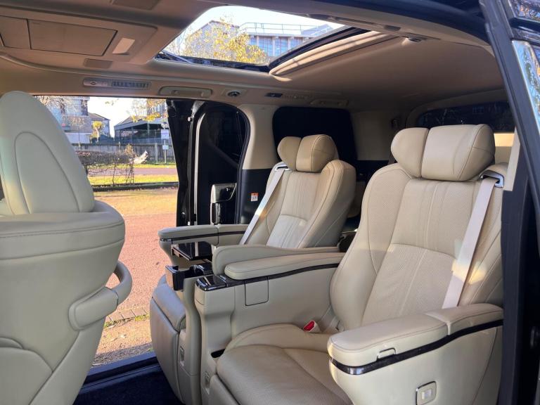  Toyota Alphard 2.5 HYBRID PETROL EXECUTIVE LOUNGE Petrol/Electric Hybrid Automatic