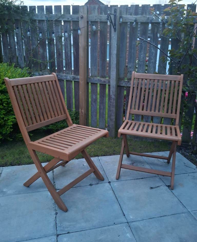 Pair of Wooden Folding Garden x2 Patio Chairs 