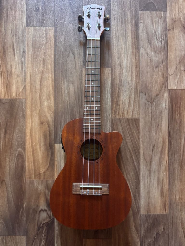 Alhambra Electro-Acoustic Concert Ukulele
