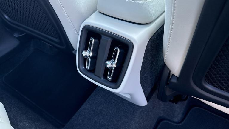 2025 Volvo XC40 2.0 B4P Ultra Dark 5dr Auto Petrol Estate Estate Petrol Automatic