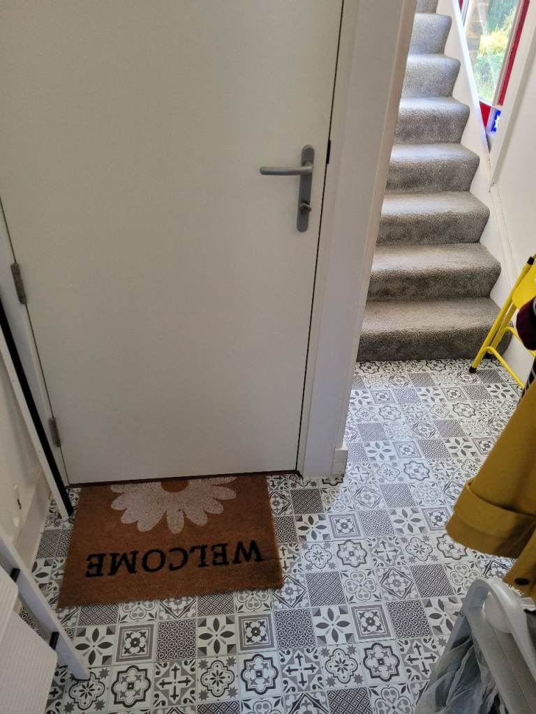My 1 bed flat for your 2 bed house/bungalow 