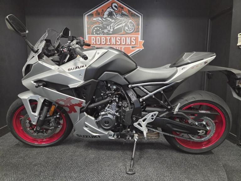2025 25 Plate Suzuki GSX-8R 107 Miles EX-DEMO with extras