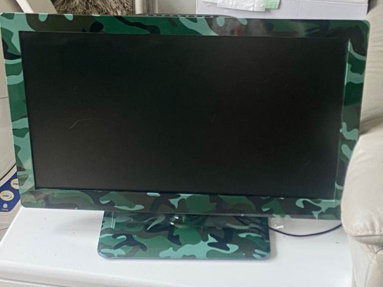 BUSH CAMOUFLAGE KIDS TELEVISION SET 22 INCHES
