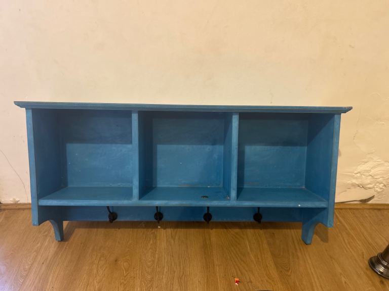 Vintage Blue Wall Shelf With 3 Cubbies + 5 Hooks – Solid Wood – Charming Storage