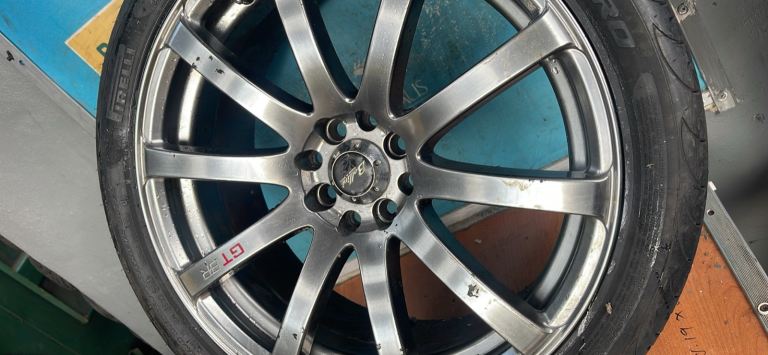 Ford wheel with 4 good tyres