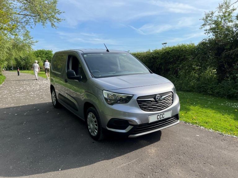 January 2020 Vauxhall Combo Cargo L1 2000 1.5 Turbo D 100ps H1 Sportive