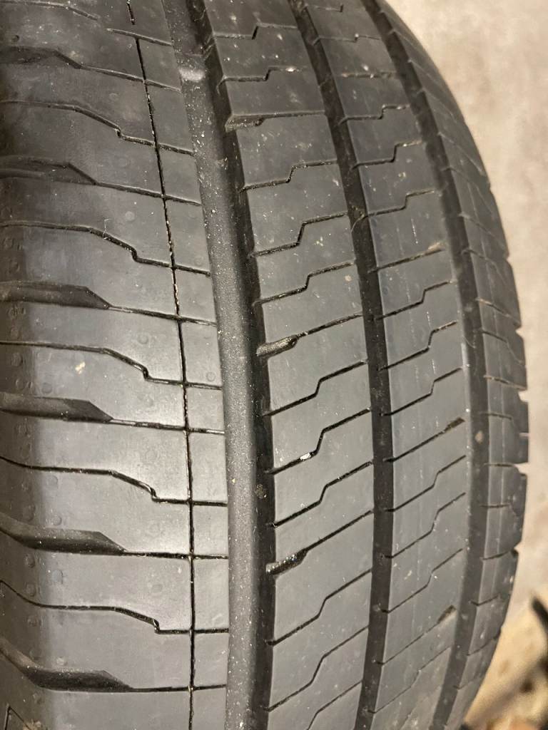 4 Continental VanContact Eco 235/65 R16 115/113 Tyres 2027 miles only