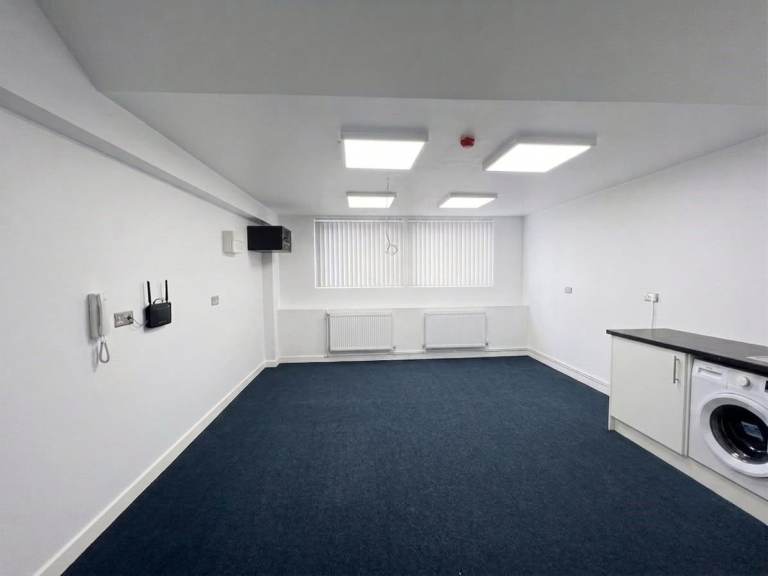 Commercial office & Studio Space Available-Longsight Business Park-M13