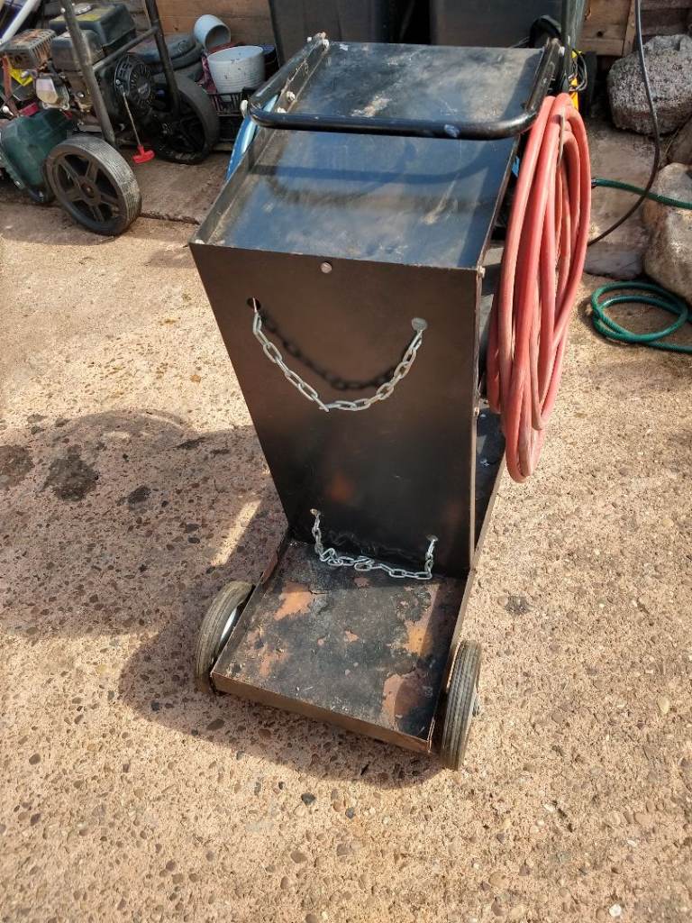 WELDING TROLLEY PLUS 2 X 10 MTR GAS HOSE