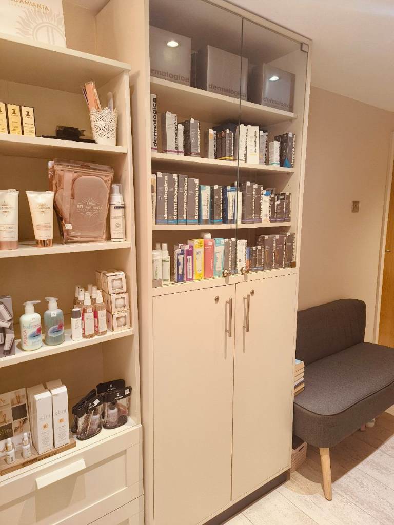 Retail display cabinet