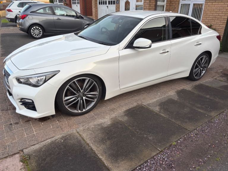 Infiniti, Q50, Saloon, 2015, Semi-Auto, 2143 (cc), 4 doors