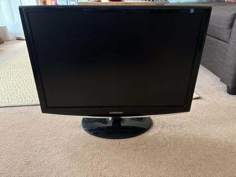 Samsung 23" computer/game console monitor