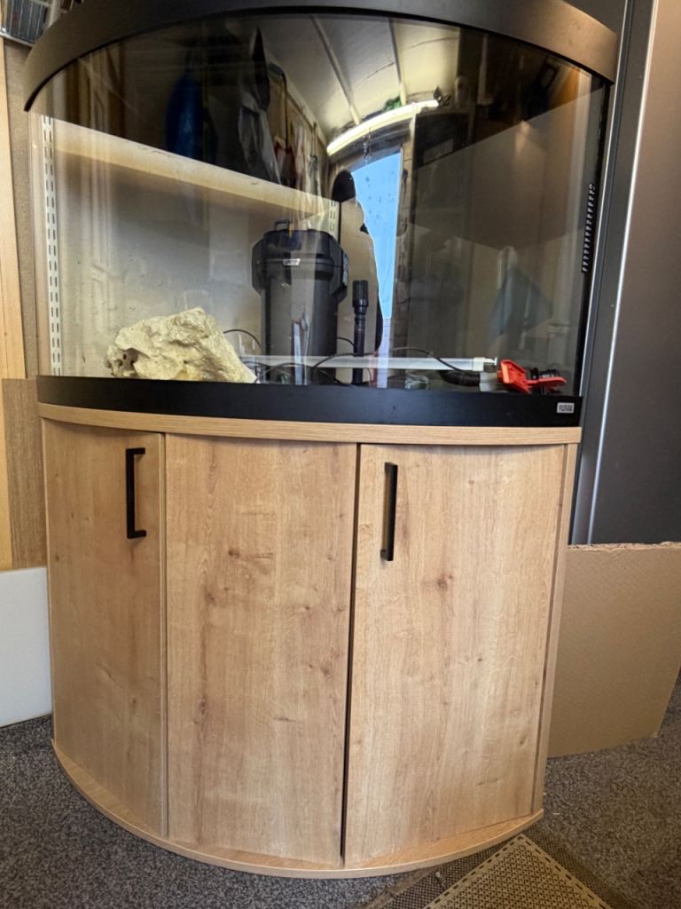 Corner Fish Tank 