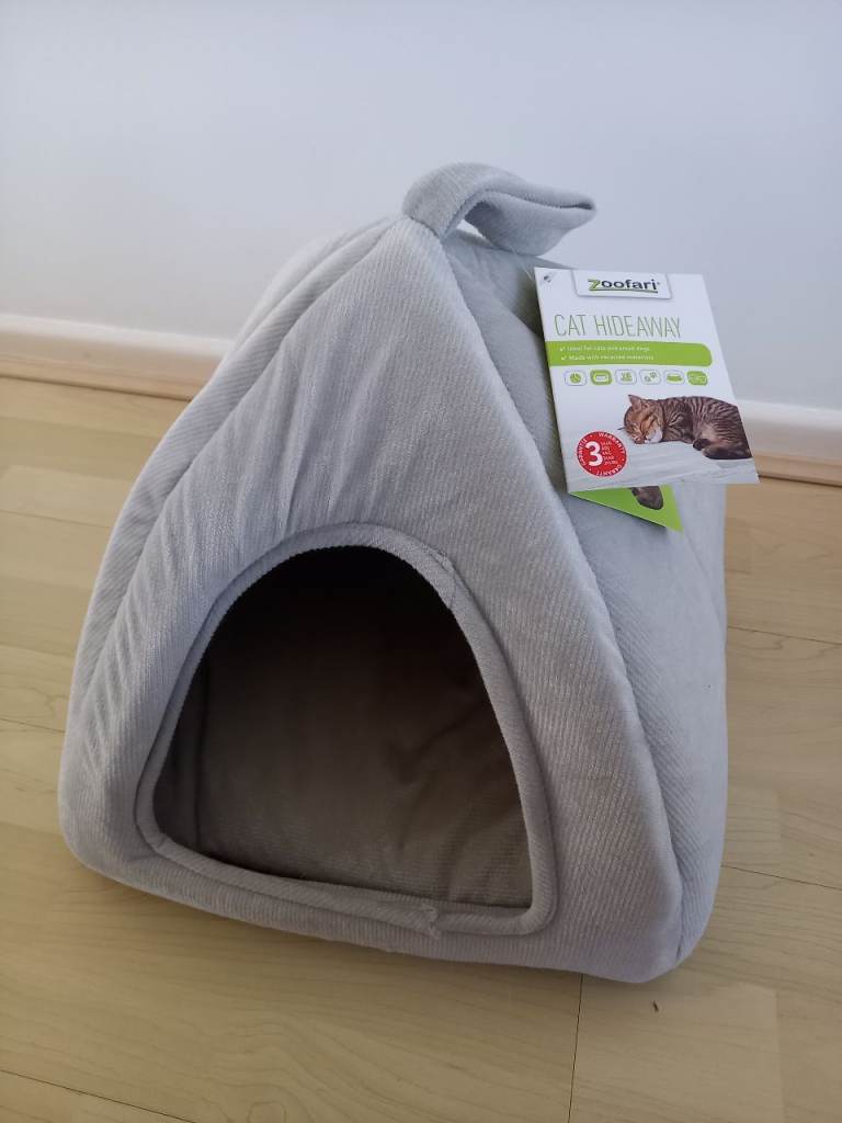 Cat hideaway bed NEW