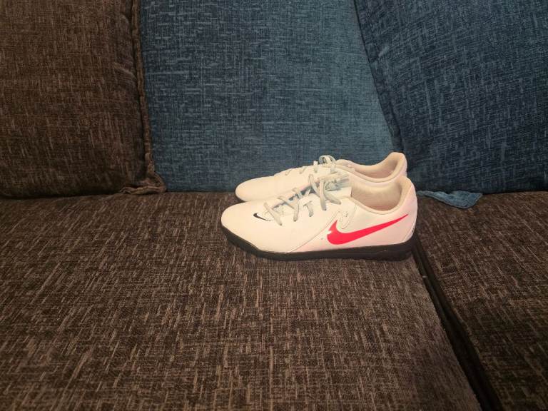 Nike Football Trainers - Uk Size 5.5 - Phantom GX Blue Astro Turf Boots Junior