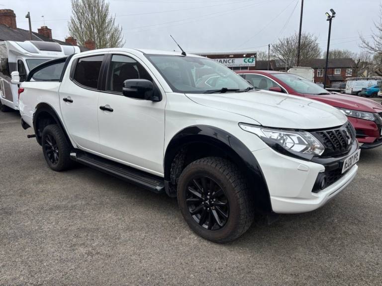 2020 Mitsubishi L200 2.4 DI-D DC Challenger Pickup Double Cab 4dr Diesel Auto 4WD Euro 6 (181 ps ...