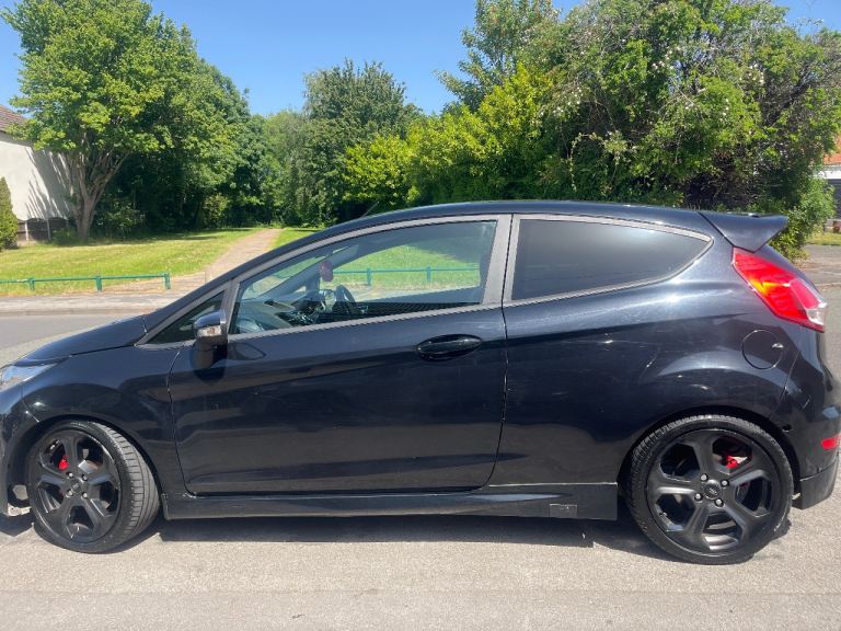 Ford, FIESTA, Hatchback, 2014, Manual, 1596 (cc), 3 doors