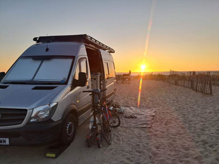 Mercedes Benz Campervan - Silver.