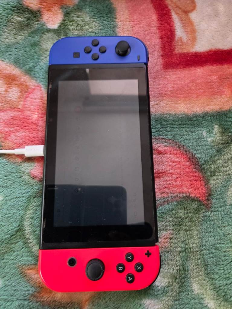Nintendo Switch Console – right joy con faulty