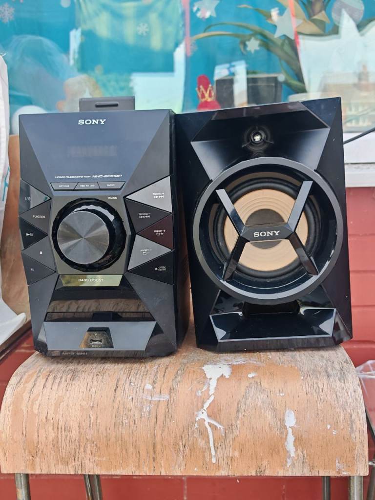 Sony MHC-EC619IP MP3 Player, CD player with USB, ipod, iPhone 