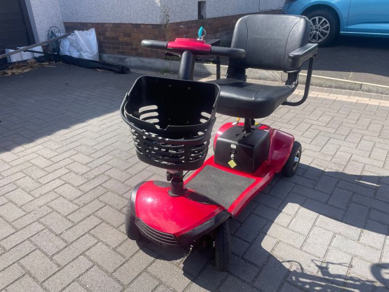 Large cruise travel scooter 