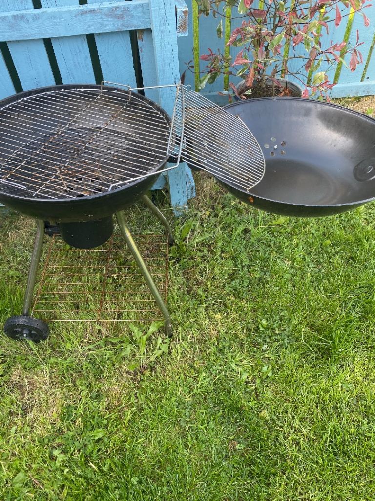 Free Bar B Cue